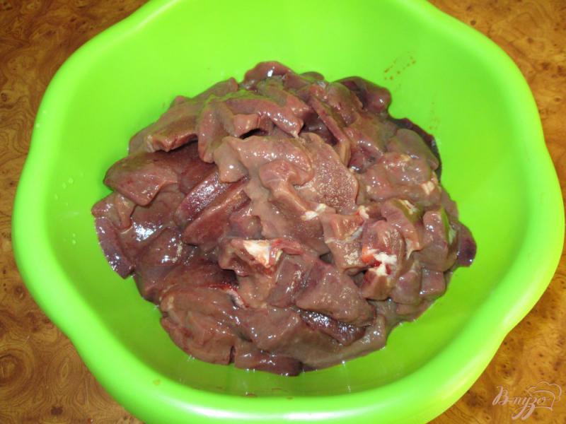 Фото приготовление рецепта: Свиная печень по-восточному шаг №1
