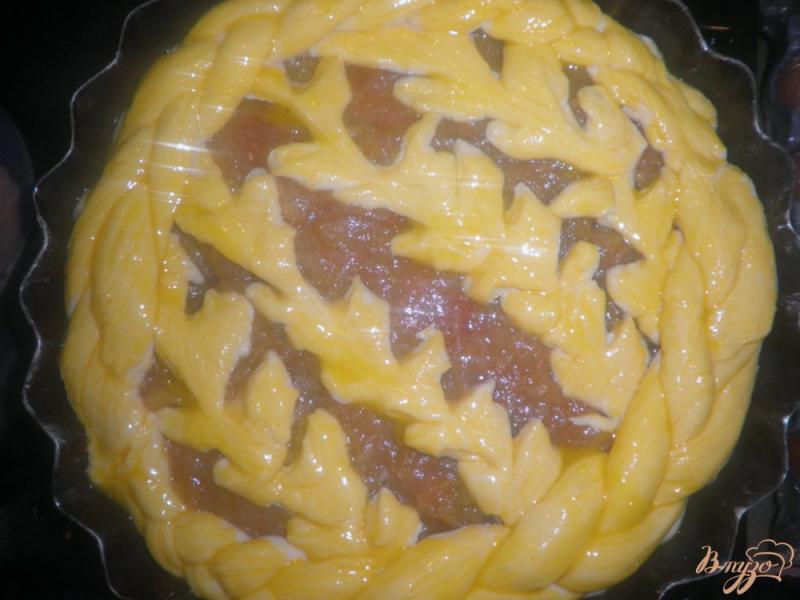 Фото приготовление рецепта: Пирог с яблочным вареньем шаг №6