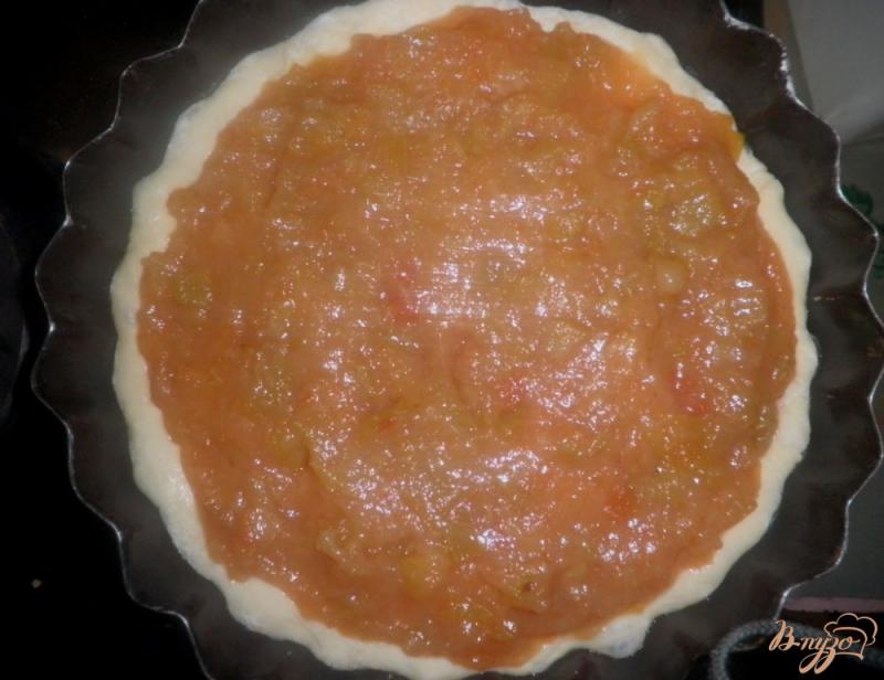 Фото приготовление рецепта: Пирог с яблочным вареньем шаг №4