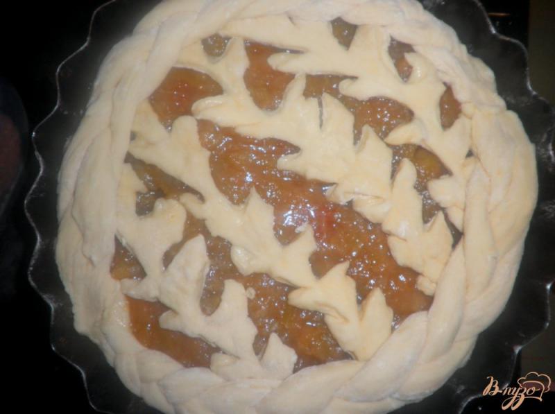 Фото приготовление рецепта: Пирог с яблочным вареньем шаг №5
