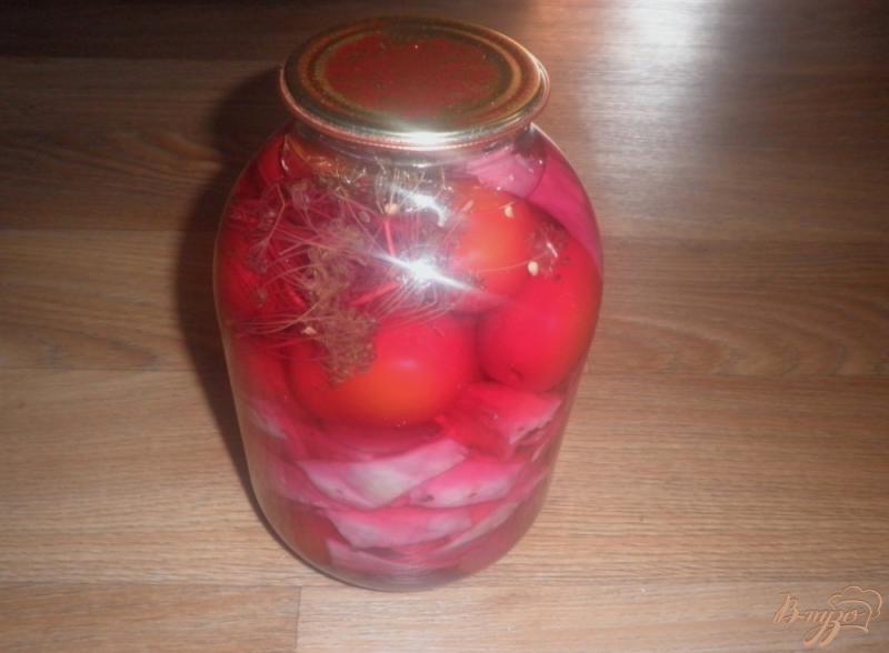 Фото приготовление рецепта: Консервированные помидоры с капустой и свеклой шаг №8