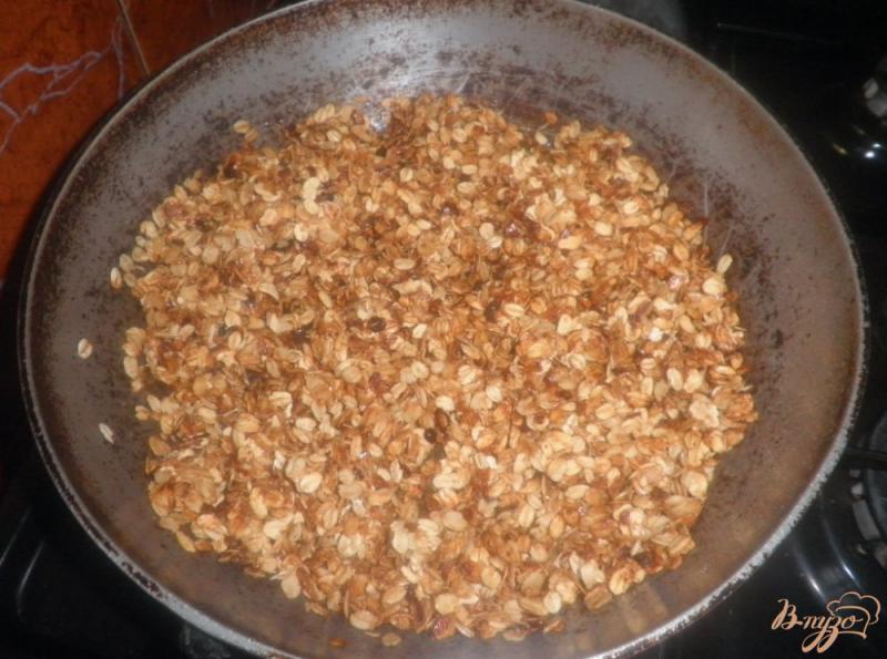 Фото приготовление рецепта: Пирог с овсянкой и яблоками шаг №2
