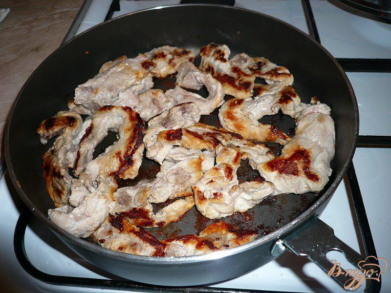 Фото приготовление рецепта: Свиное рагу со шпинатом шаг №2