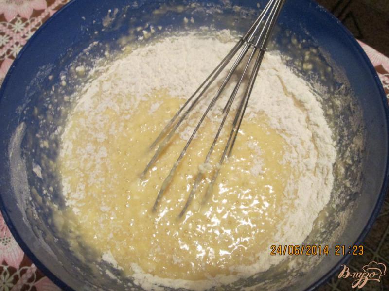 Фото приготовление рецепта: Быстрый торт на кефире шаг №3