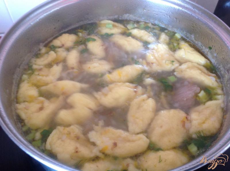 Фото приготовление рецепта: Суп с клецками шаг №15
