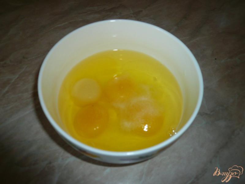 Фото приготовление рецепта: Стручковая фасоль в яичной заливке шаг №4