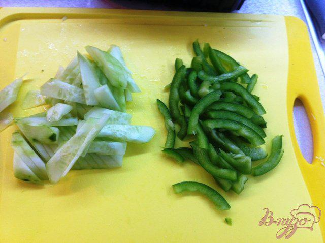 Фото приготовление рецепта: Овощной салат с капустой шаг №5