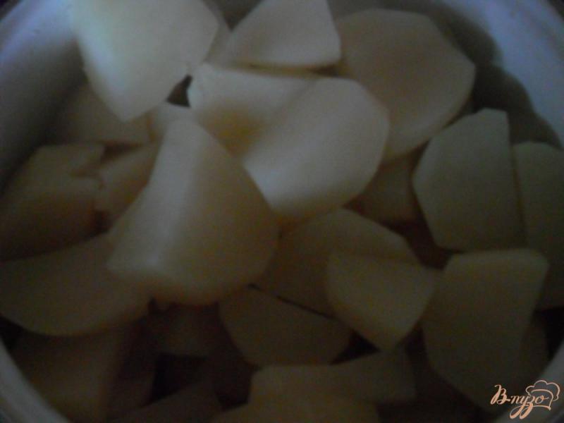 Фото приготовление рецепта: Картофельное пюре с тушенкой шаг №1