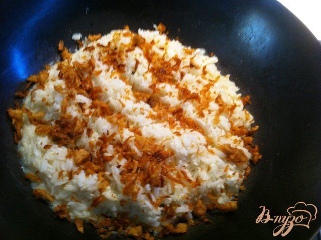Фото приготовление рецепта: Рис с чесноком по японски шаг №8