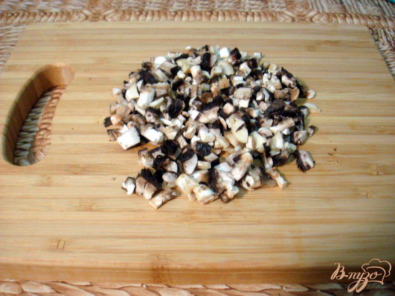 Фото приготовление рецепта: Кабачки фаршированные фаршем и грибами шаг №5