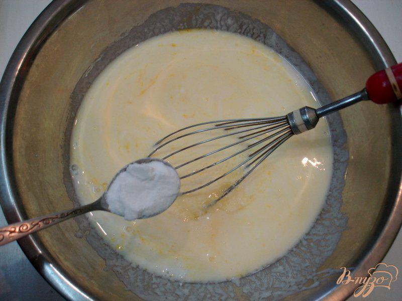Фото приготовление рецепта: Жареные пирожки на кефире с квашеной капустой шаг №12