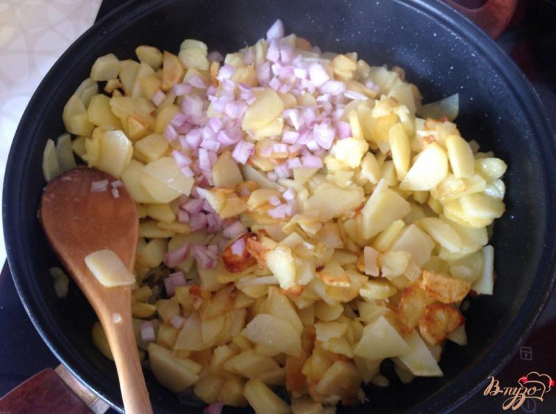 Фото приготовление рецепта: Жареный картофель шаг №4