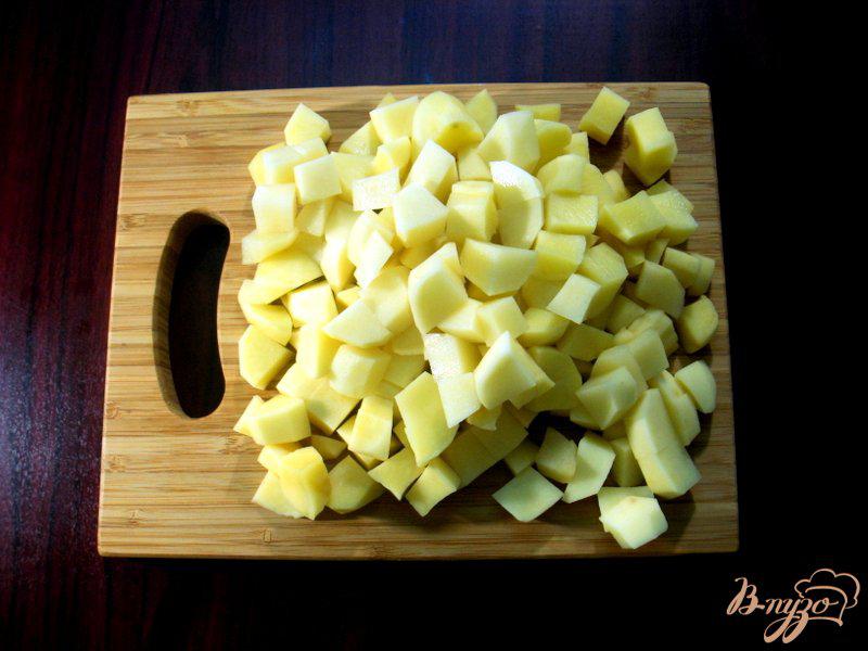 Фото приготовление рецепта: Картофель тушёный в мультиварке шаг №1