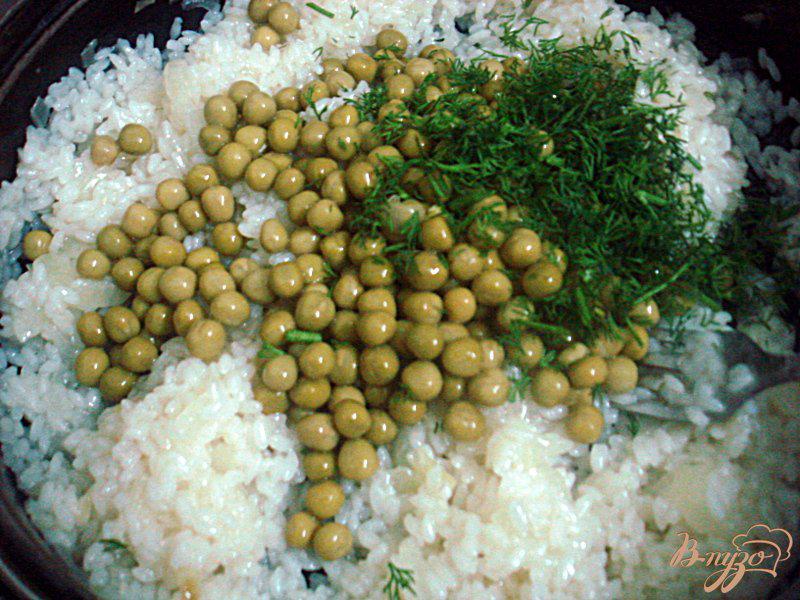 Фото приготовление рецепта: Рис с горошком шаг №5
