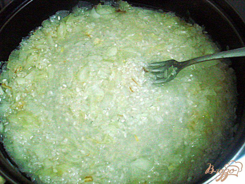Фото приготовление рецепта: Рис с горошком шаг №3