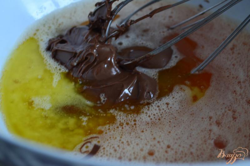 Фото приготовление рецепта: Шоколадный рулет с меренгой шаг №3