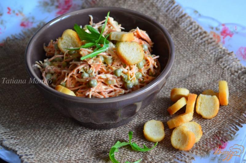 Фото приготовление рецепта: Морковный салат с сухариками шаг №2