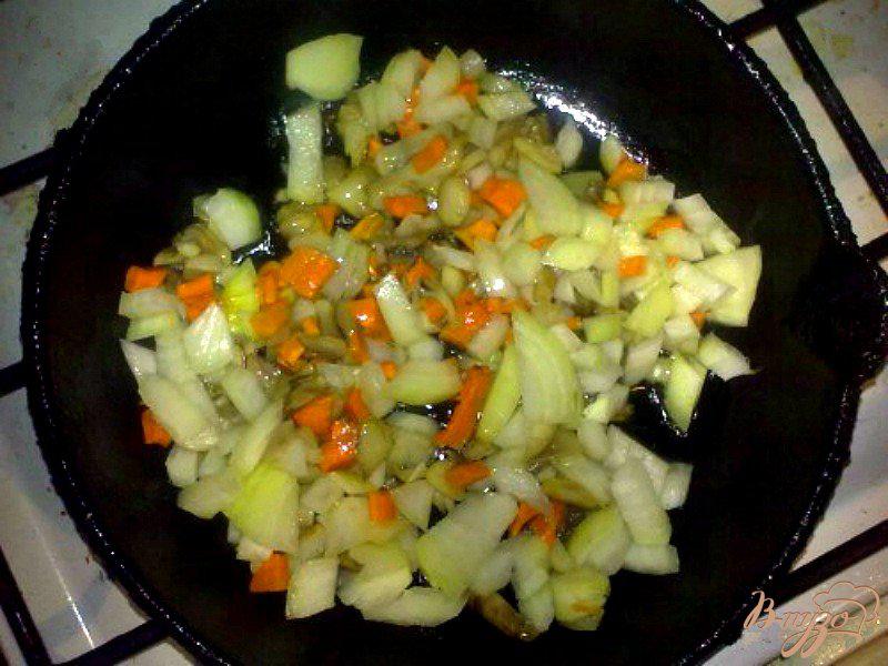 Фото приготовление рецепта: Солянка овощная с грибами шаг №6
