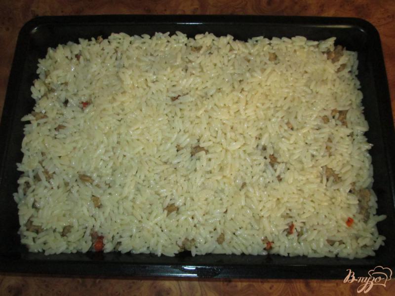 Фото приготовление рецепта: Запеканка из риса с фаршем шаг №6