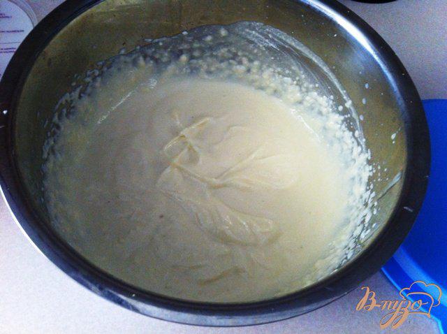 Фото приготовление рецепта: Орешки с сырным кремом и ягодами шаг №4