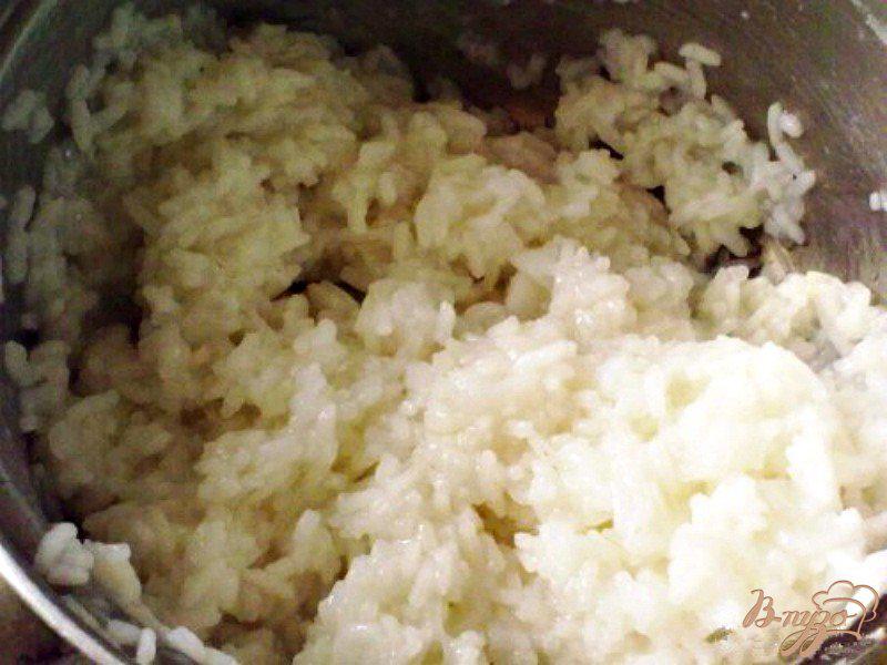 Фото приготовление рецепта: Рисовые котлеты с грибным соусом шаг №1