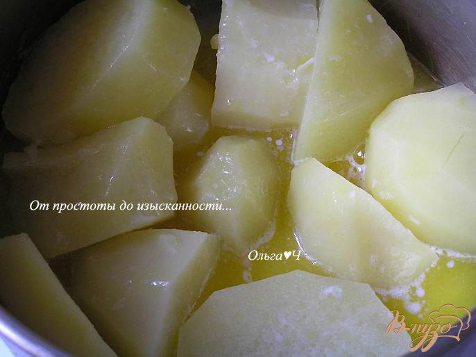 Фото приготовление рецепта: Картофельное пюре с зеленью и творожным сыром шаг №1