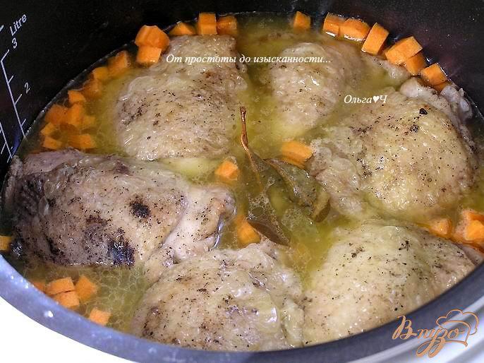 Фото приготовление рецепта: Курица с рисом (в мультиварке) шаг №3