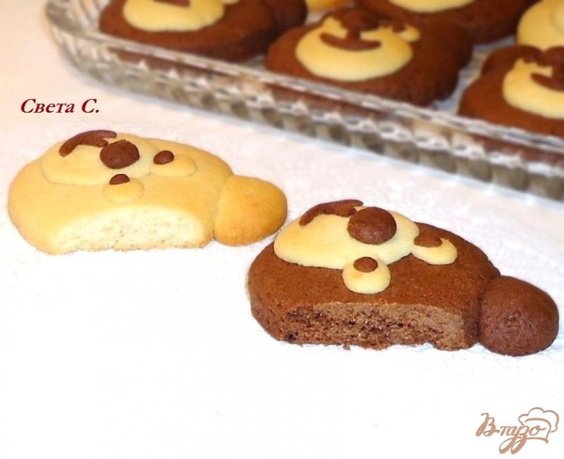 Фото приготовление рецепта: Печенье «Мишки» шаг №10