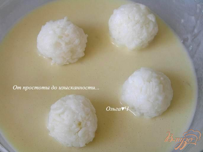 Фото приготовление рецепта: Рисовые шарики «Темпура» шаг №5