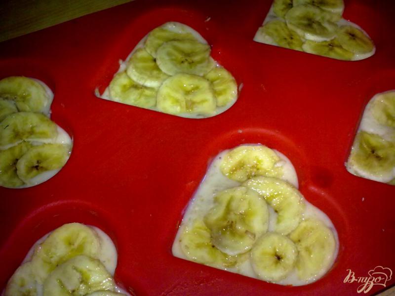 Фото приготовление рецепта: Кексы овсяные с бананом шаг №7