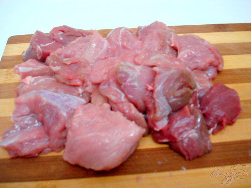 Фото приготовление рецепта: Баклажаны гарнирные с телятиной в соусе шаг №1