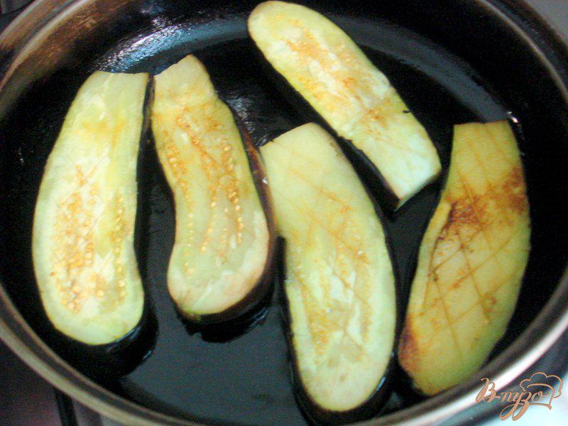 Фото приготовление рецепта: Баклажаны гарнирные с телятиной в соусе шаг №8