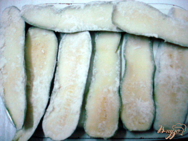 Фото приготовление рецепта: Рулетики из цукини со сливочным сыром шаг №3