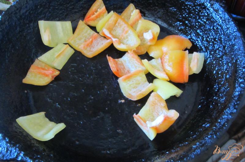 Фото приготовление рецепта: Овощное ассорти в томатной заливке шаг №3