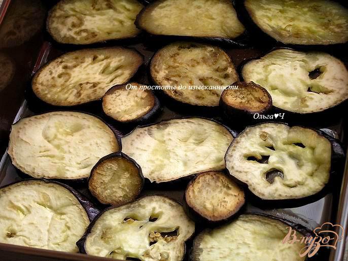Фото приготовление рецепта: Запеченные баклажаны с базиликом от Гордона Рамзи шаг №3