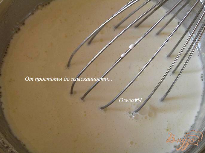 Фото приготовление рецепта: Клафути с малиной (в мультиварке) шаг №2