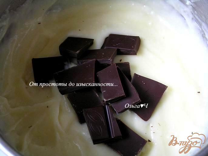 Фото приготовление рецепта: Слоеный торт-мороженое с шоколадным кремом шаг №5