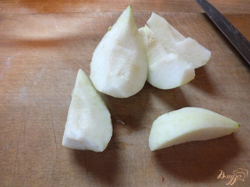 Фото приготовление рецепта: Сырники тушеные в грушевом сиропе шаг №5