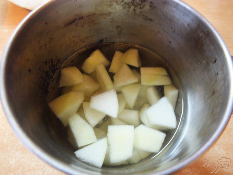 Фото приготовление рецепта: Сырники тушеные в грушевом сиропе шаг №7