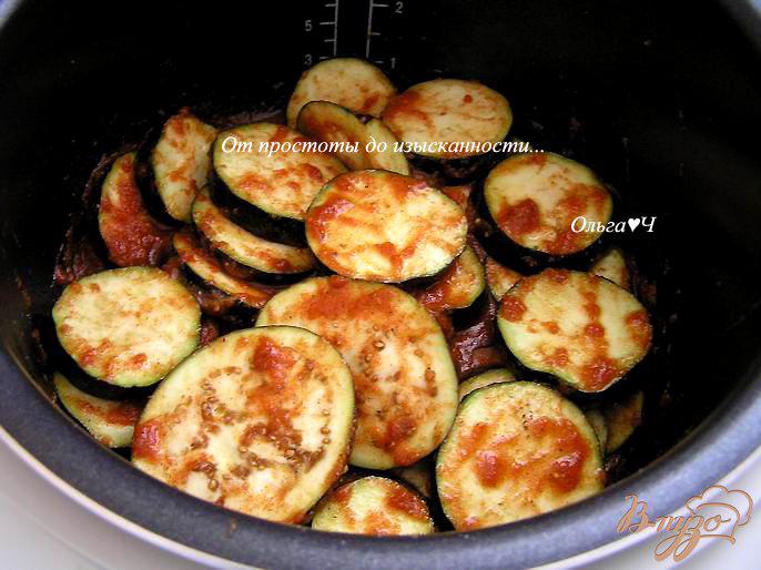 Фото приготовление рецепта: Баклажаны в томатном соусе (в мультиварке) шаг №3