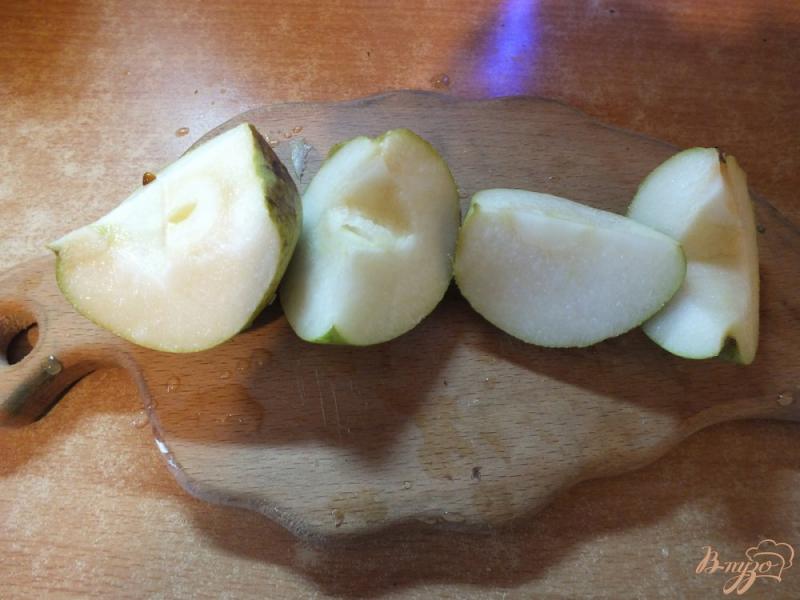 Фото приготовление рецепта: Грейпфрутовый фрэш с грушей и яблоком шаг №3