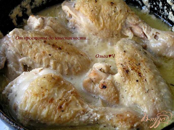 Фото приготовление рецепта: Курица в сливочном соусе со спагетти и итальянскими травами шаг №4
