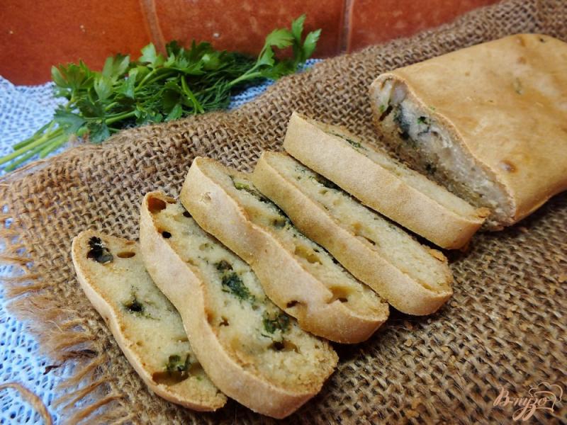 Фото приготовление рецепта: Закусочный хлеб с зеленью на воде шаг №6