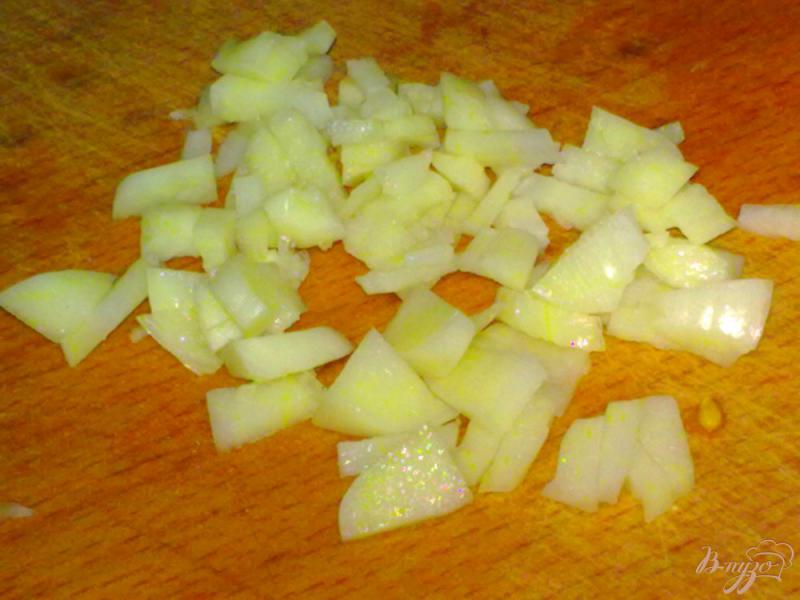 Фото приготовление рецепта: Свинина в горшочке с яблоками и финиками шаг №4