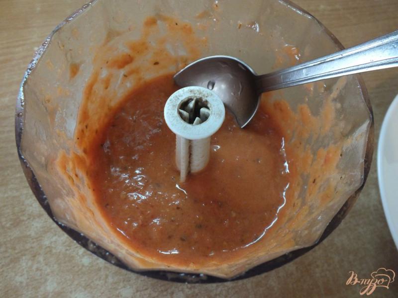 Фото приготовление рецепта: Холодный помидорный суп с печеными овощами шаг №9