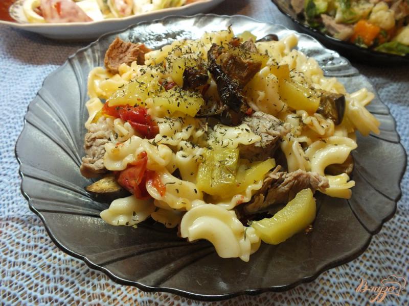 Фото приготовление рецепта: Салат мясной с макаронами шаг №13