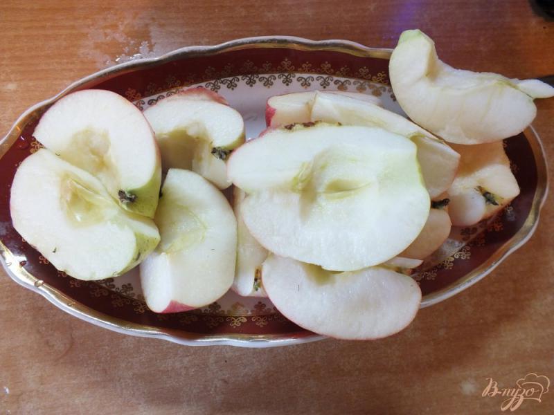 Фото приготовление рецепта: Морс яблочно-морковно-медовый шаг №1