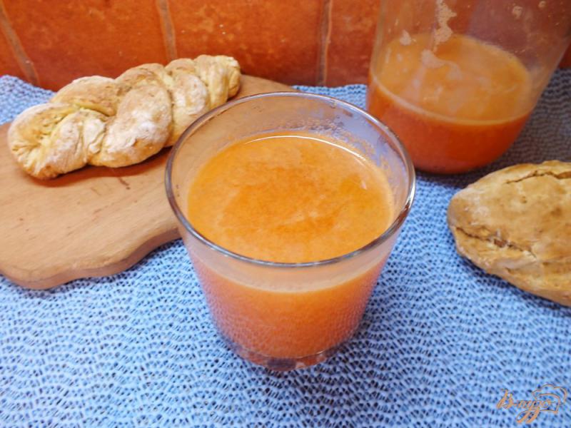 Фото приготовление рецепта: Морс яблочно-морковно-медовый шаг №8