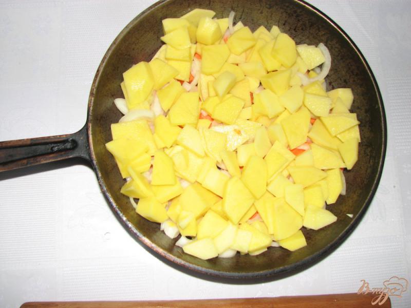 Фото приготовление рецепта: Картофель по деревенски шаг №4