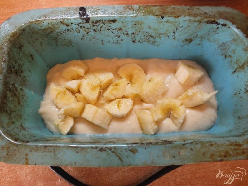 Фото приготовление рецепта: Мягкий хлеб с бананом шаг №4